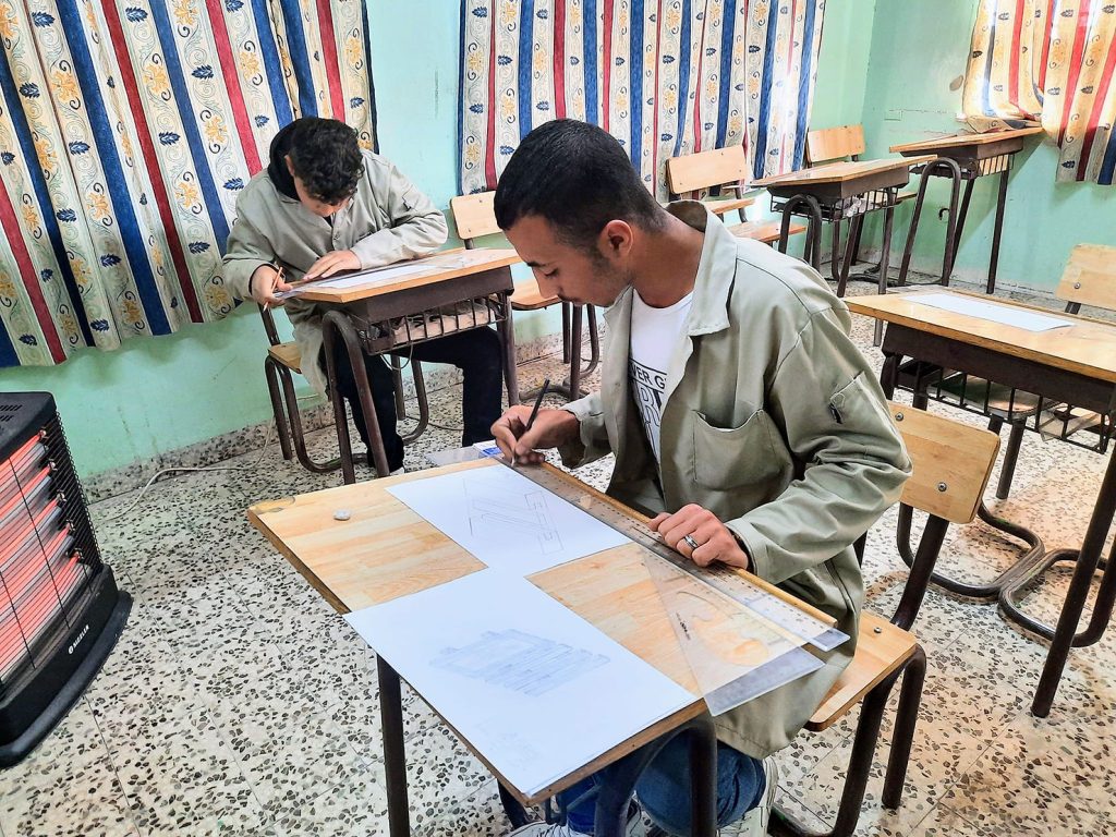 التدريب المهني والتقني – تخصص النجارة